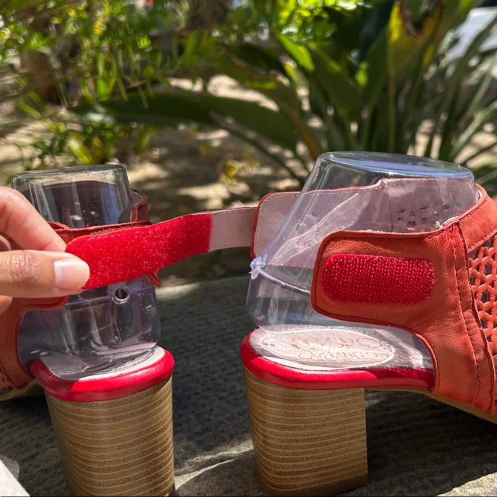 Size 39 (8.5 US) | CG Sport by Cayetano Giménez Coral Peep-Toe Sandals - Picture 6 of 10